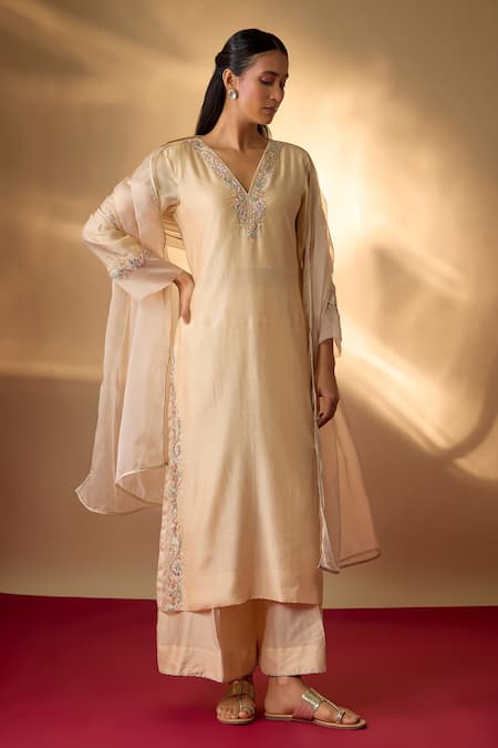 The Aarya Chanderi Zardozi Embroidered Kurta Set 