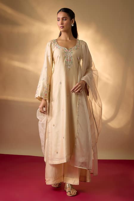 The Aarya Chanderi Zardozi Embroidered Kurta Set 