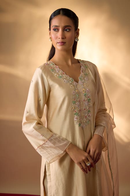 The Aarya_Beige Chanderi, Organza Embroidery V-neck Zardozi Kurta Set _Online_at_Aza_Fashions