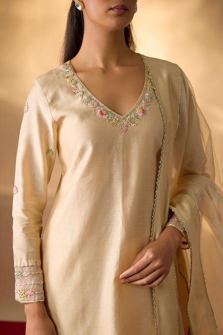 Buy_The Aarya_Beige Chanderi, Organza Embroidery, Zari V-neck Zardozi Floral Kurta Set _Online_at_Aza_Fashions