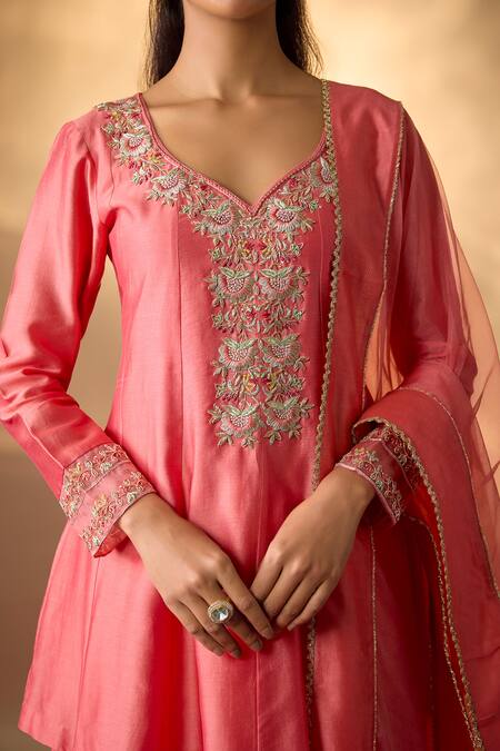 Shop_The Aarya_Peach Chanderi, Organza Embroidery, Zari V-neck Zardozi Peplum Kurta Set _Online_at_Aza_Fashions