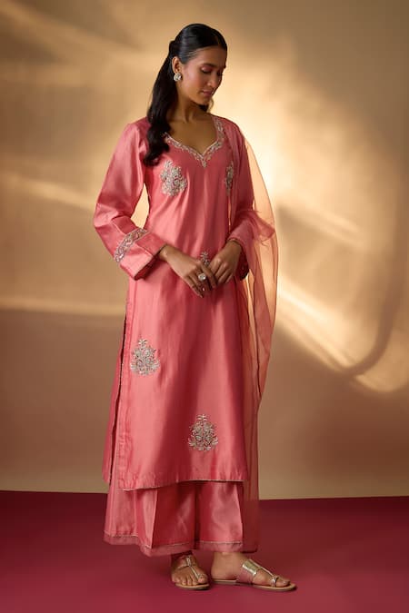 The Aarya Chanderi Zardozi Embroidered Kurta Set 