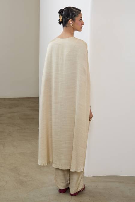 Sheela Suthar Ek Taar & Badla Embroidered Cape & Pant Set 