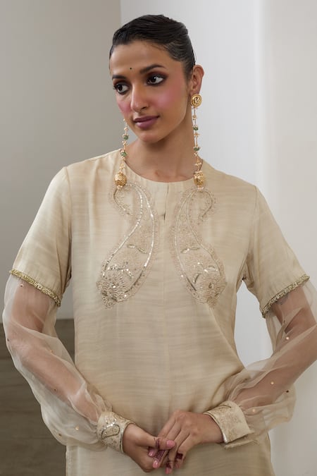 Sheela Suthar_Ivory Silk, Organza Embroidery, Sequins Round Neck Kurta And Pant Set _at_Aza_Fashions