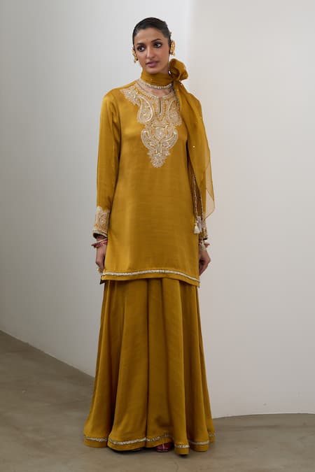Sheela Suthar_Mustard Silk, Organza Embroidery, Sequins Split V-neck Badla Kurta Sharara Set _at_Aza_Fashions