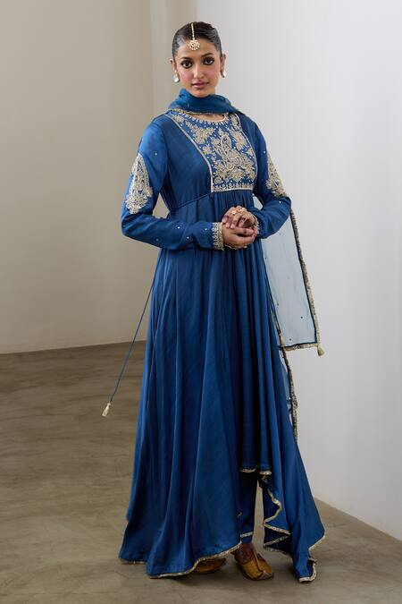 Sheela Suthar_Blue Silk, Organza Embroidery, Sequins Round Neck Asymmetric Anarkali Set _Online_at_Aza_Fashions