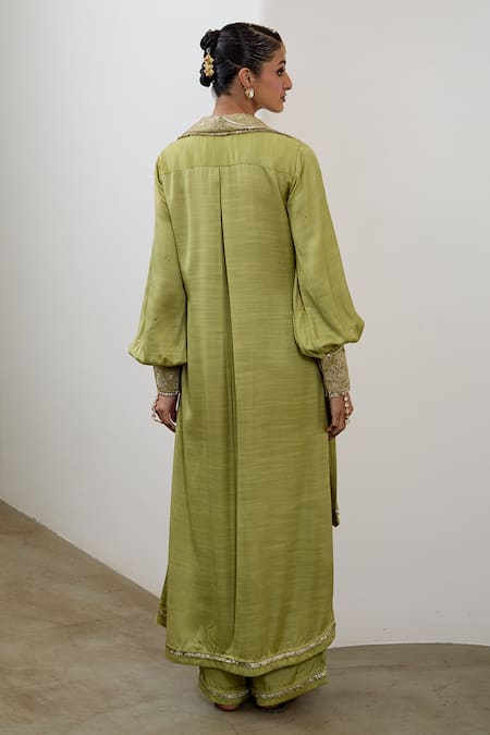 Sheela Suthar Embroidered High-Low Kurta & Pant Set 