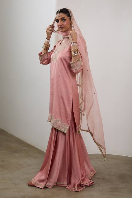 Buy_Sheela Suthar_Peach Silk, Organza Embroidery, Ek Taar Resham And Badla Kurta & Gharara Set 