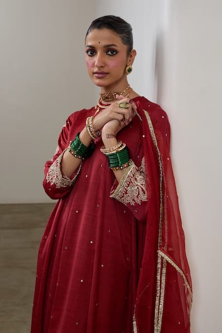 Buy_Sheela Suthar_Red Silk, Organza Embroidery, Sequins, Zari Round Neck Asymmetric Anarkali Set 