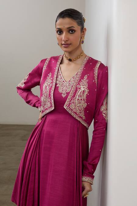 Buy_Sheela Suthar_Magenta Silk, Organza Embroidery, Sequins, Zari V-neck Bolero And Kurta Set 