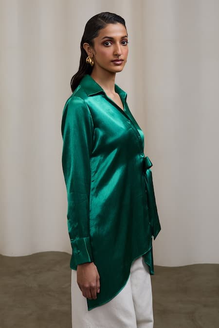 Buy_Sheela Suthar_Emerald Green Bows Collared, V-neck Gaji Silk Tie-up Shirt _Online_at_Aza_Fashions