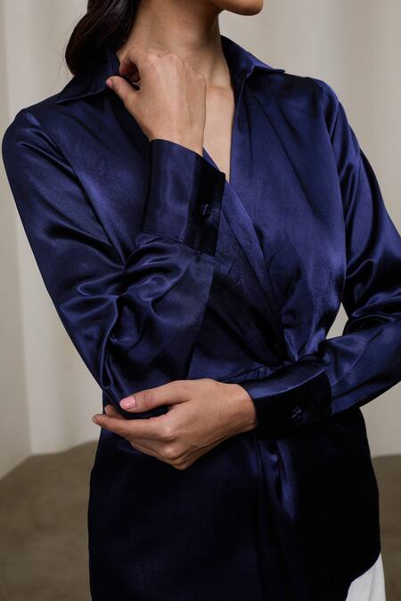 Sheela Suthar_Navy Satin Collared, V-neck Gaji Silk Knotted Wrap Shirt _at_Aza_Fashions
