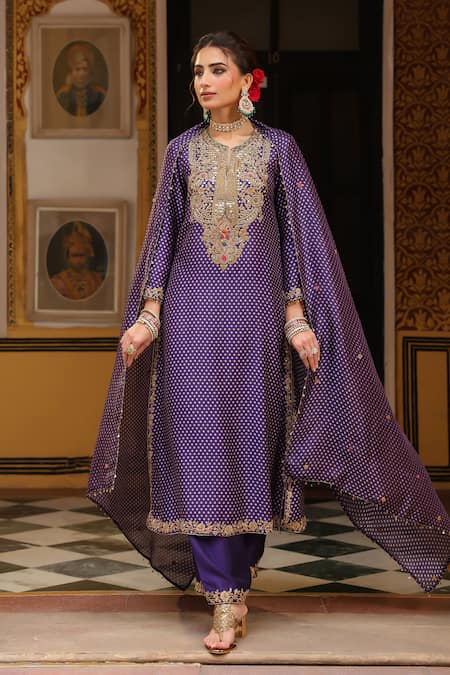 Label Niti Bothra Printed Pakhi Yoke Straight Kurta Set 