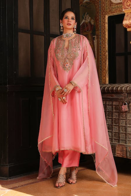 Label Niti Bothra Pink Pakhi Yoke Pheran Long Kurta Set 