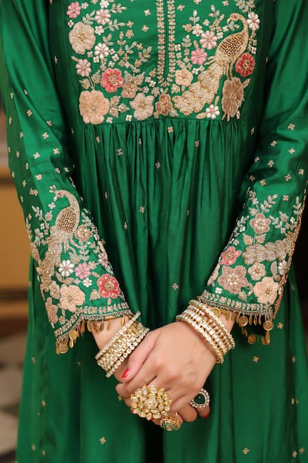 Buy_Label Niti Bothra_Green Silk, Tencel Applique, Zari, Stones Split Embroidered Kurta And Pant Set 