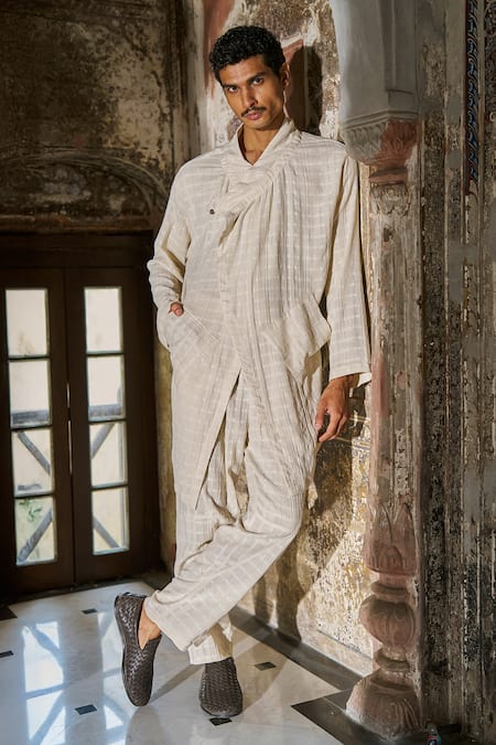Dash And Dot Textured Cotton-Linen Longline Shirt & Pant Set 