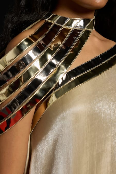 Buy_Akhl_Gold Satin Metallic Thread High Neck Yoke Asymmetric Kaftan _Online_at_Aza_Fashions