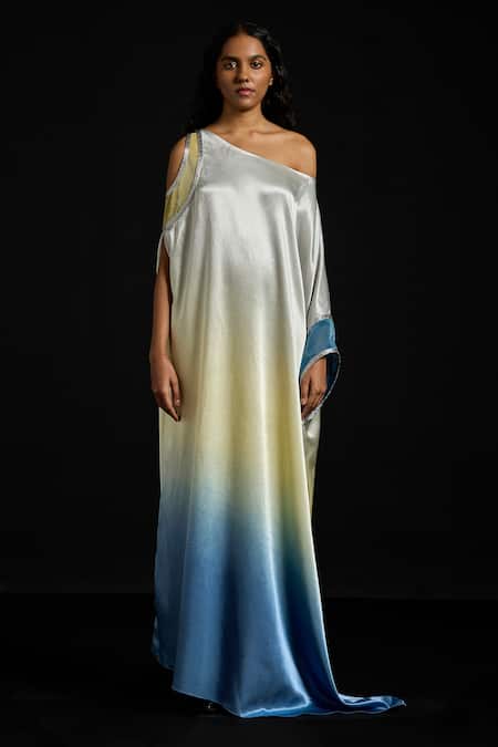 Akhl Asymmetric Gradient Satin Kaftan 