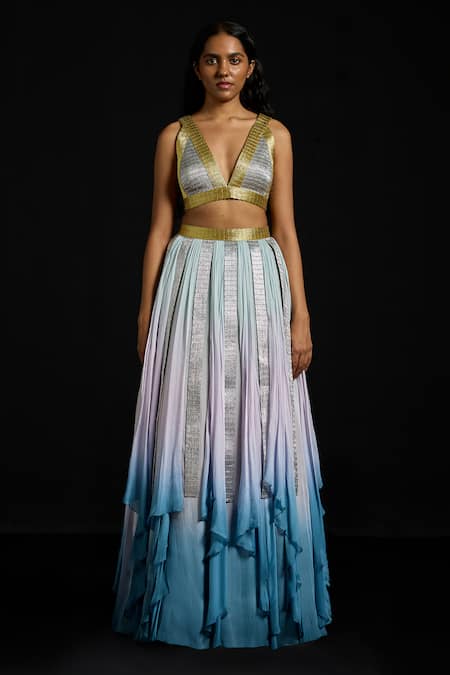 Akhl Gradient Fall-Panelled Skirt Set 