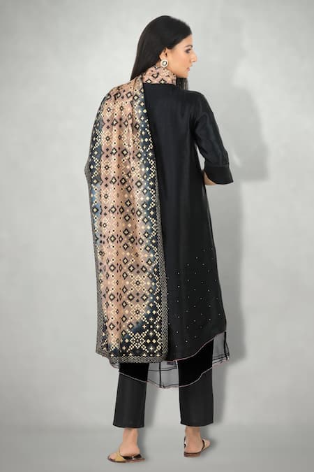 Shop I Am Design Black Silk, Satin, Linen Round Printed And Embroidered Kurta Set at Aza Fashions Shop_I Am Design_Black Silk, Satin, Linen Round Printed And Embroidered Kurta Set _at_Aza_Fashions