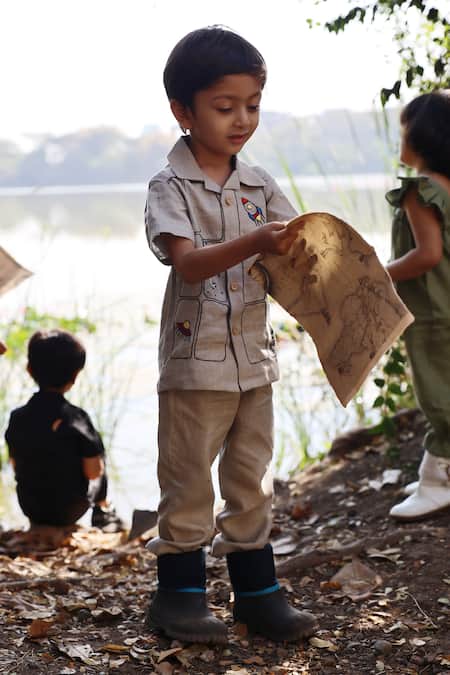 Buy_Funny Bones Clothings_Beige Linen Embroidery The Imperial Stars Shirt With Trouser 