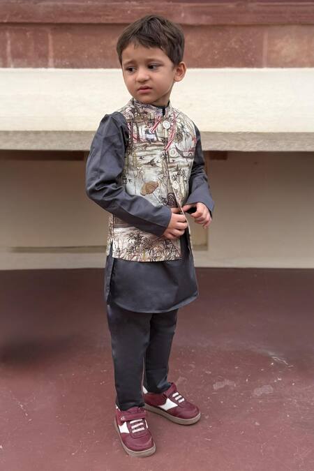 Funny Bones Clothings_Multi Color Muslin, Silk The Bagh E Khaas Print Bundi Set _Online_at_Aza_Fashions