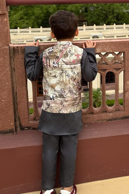 Funny Bones Clothings The Bagh E Khaas Print Bundi Set 