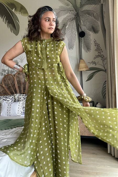 Buy JAYATI GOENKA Green Chanderi Silk Round Neck Slit Tunic Henna Set Buy_JAYATI GOENKA_Green Chanderi Silk Round Neck Slit Tunic Henna Set