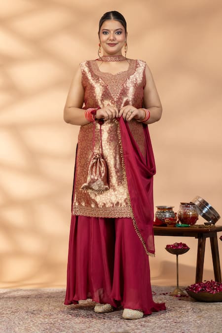 Mamicha Brocade Woven Kurta Set 