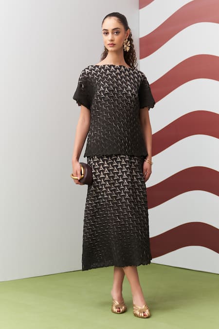 Pleats By Aruni Beige Black Alto Pleated Skirt Set 