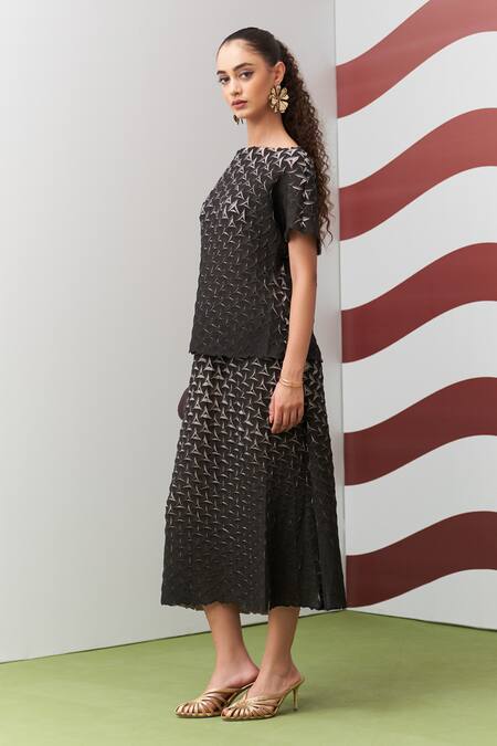 Buy_Pleats By Aruni_Black Crepe Boat Neck Beige Alto Pleated Skirt Set _Online_at_Aza_Fashions