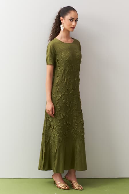 Pleats By Aruni_Green Crepe Boat Neck Napori Dress _Online_at_Aza_Fashions