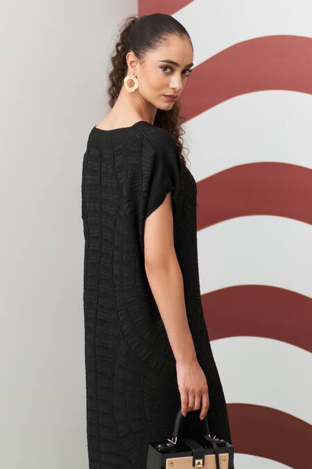 Shop_Pleats By Aruni_Black Polyester V-neck Willia Textured Dress _Online_at_Aza_Fashions