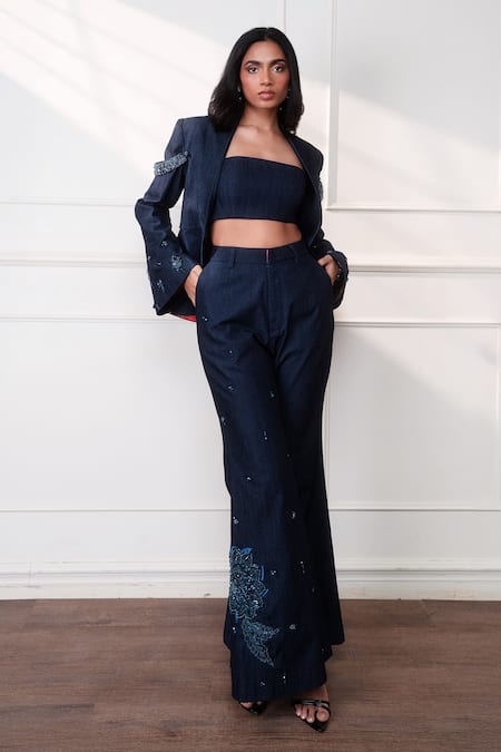 Style Junkiie Neel Jashn Blazer With Baaju Bandh 