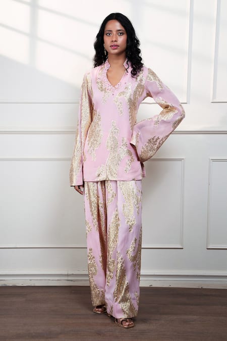 Style Junkiie_Pink Georgette, Crepe, Tissue, Lurex Embroidery, Petal Paisley Farsi Kurta _Online_at_Aza_Fashions