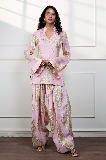 Style Junkiie Petal Paisley Farsi Kurta 
