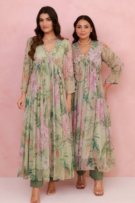 Buy_Aroop Shop India_Green Chiffon, Silk Embroidery V-neck Floral Print Anarkali And Solid Pant Set 