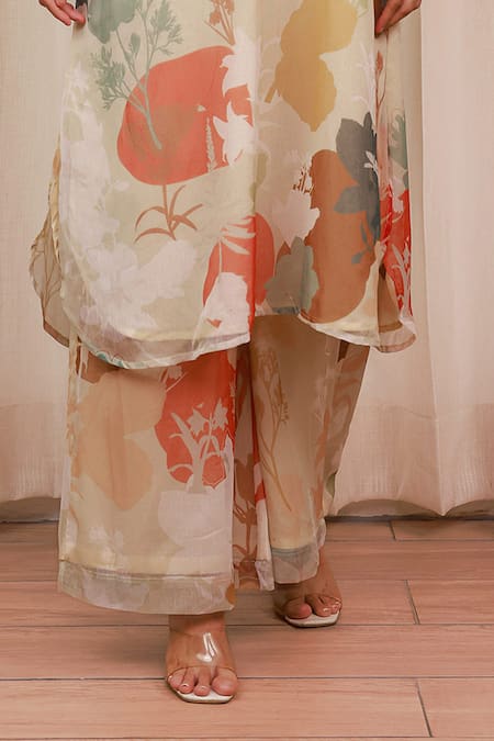 Aroop Shop India_Beige Chiffon V-neck Printed Kurta And Pant Set _Online_at_Aza_Fashions