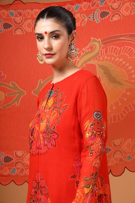 Shop_Gazab by Miku Kumar_Red Georgette, Organza Embroidery Round Neck Fanaa Printed Kurta Sharara Set 