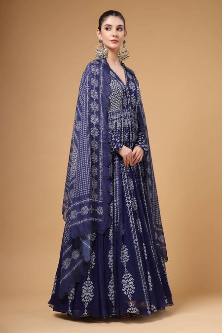 Buy_Gazab by Miku Kumar_Navy Georgette, Organza Embroidery V-neck Qurbat Printed Anarkali With Dupatta _Online_at_Aza_Fashions