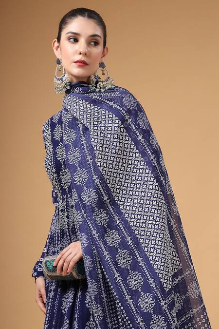 Gazab by Miku Kumar_Navy Georgette, Organza Embroidery V-neck Qurbat Printed Anarkali With Dupatta _at_Aza_Fashions