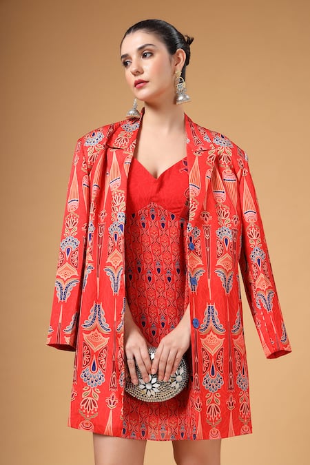 Shop_Gazab by Miku Kumar_Red Silk, Crepe, Georgette V-neck, Collared Sabr Printed Dress With Jacket 