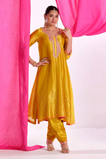 Buy_Almaari By Pooja Patel_Yellow Silk, Organza Embroidery, Gota Patti, Tassels Split Rangleela Kurta Set 