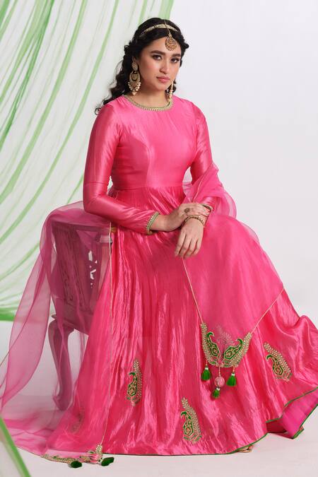 Buy_Almaari By Pooja Patel_Pink Silk, Organza Gota Patti, Embroidery, Tassels Round Rangraag Anarkali Set _Online_at_Aza_Fashions