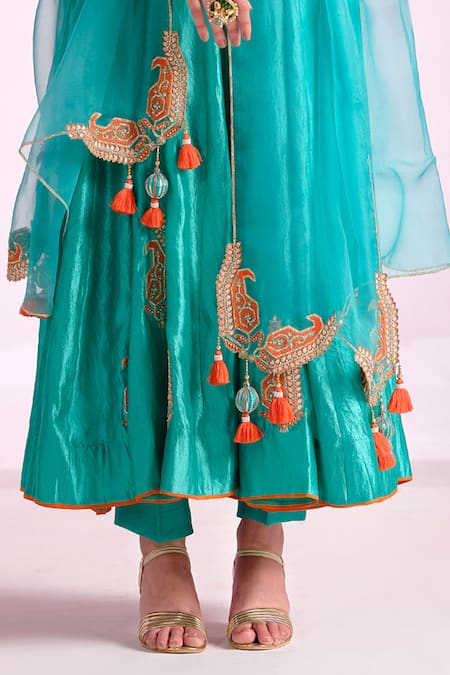 Almaari By Pooja Patel_Green Silk, Organza Gota Patti, Embroidery, Tassels Round Rangraag Anarkali Set _Online_at_Aza_Fashions