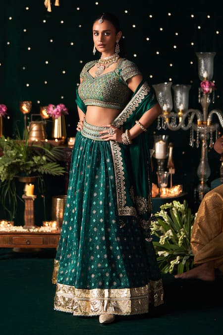 Almaari By Pooja Patel_Green Organza, Jacquard, Silk Zari, Foil Shehnayi Geometric Woven Lehenga Set _Online_at_Aza_Fashions
