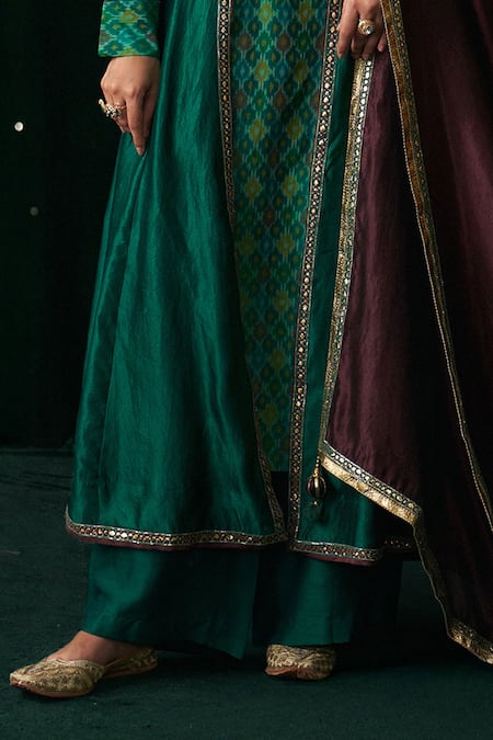 Almaari By Pooja Patel_Green Silk Embroidery, Tassels, Zari, Gota Patti Round Neck Khol Anarkali Set _Online_at_Aza_Fashions
