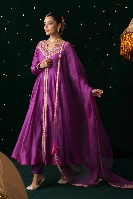 Shop_Almaari By Pooja Patel_Purple Silk, Organza Embroidery, Gota Patti, Tassels V-neck Rabab Anarkali Set 