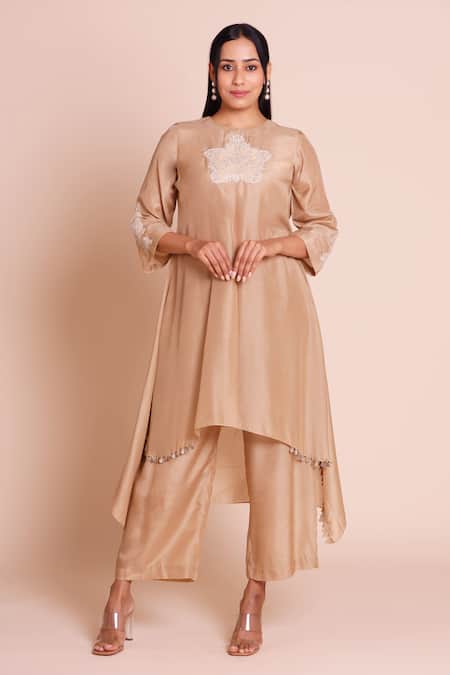 Brij Heer Beige Muslin Embroidered Kurta Set 