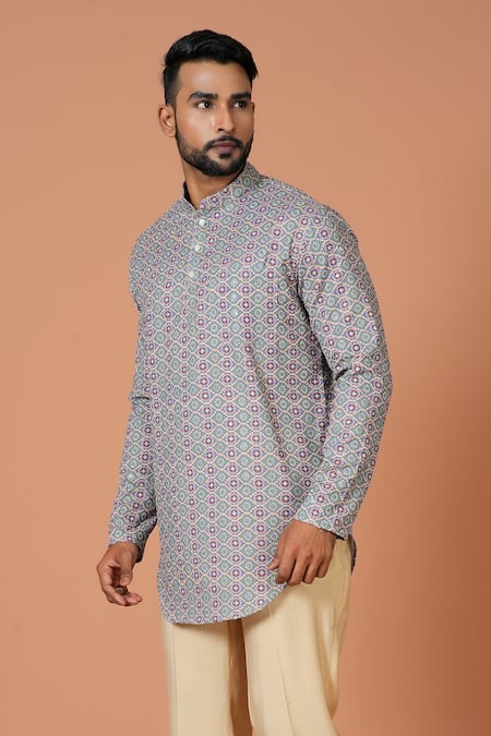 Sayisha_Green Cotton, Knit Embroidery Ethnic Motifs Self Design Thread Work Kurta _Online_at_Aza_Fashions